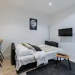 Studio Neuf Porte De Saint Cloud Paris 16 - 4P - Flat-Guest